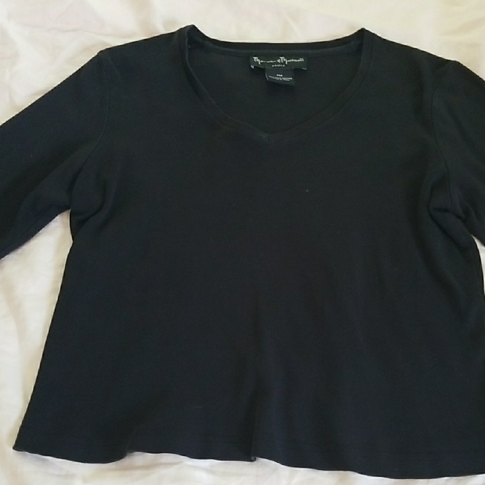 Mercer & Madison Black Relaxed Crop Tee